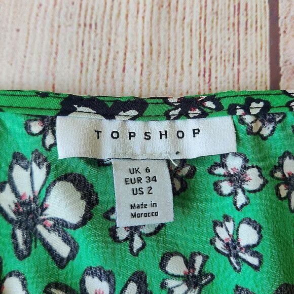 Topshop Green Tie Neck Short Sleeve Floral Top sz 2 - Picture 11 of 12